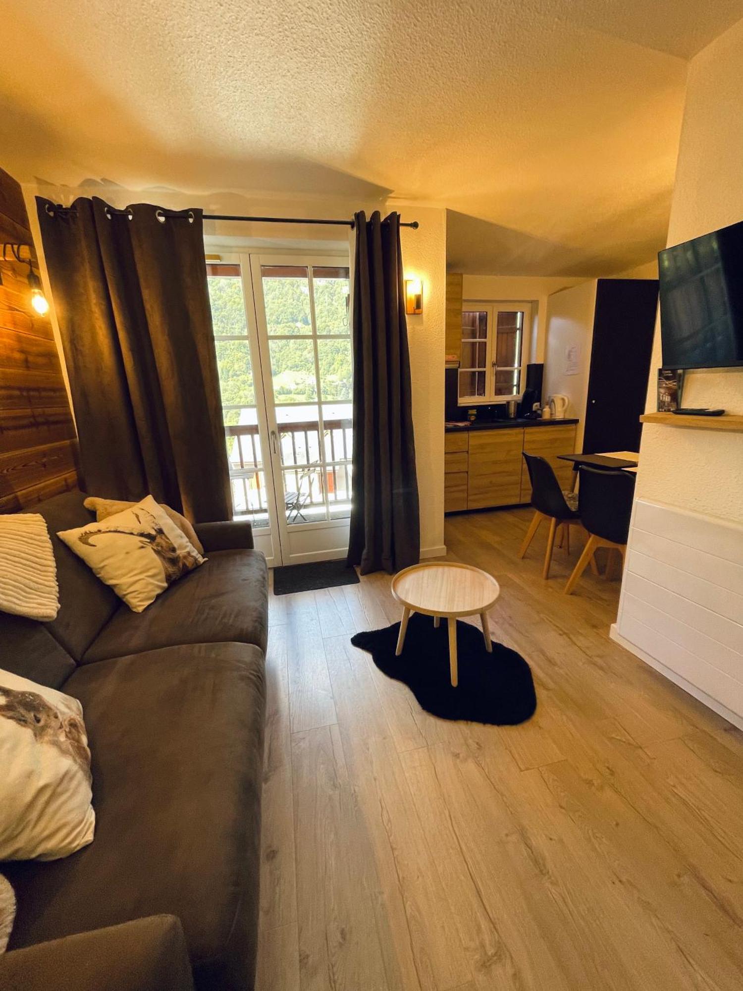 "La Cle Doree" Appartement Balcon Ensoleille Vue Montagne Wifi Cauterets Exterior foto